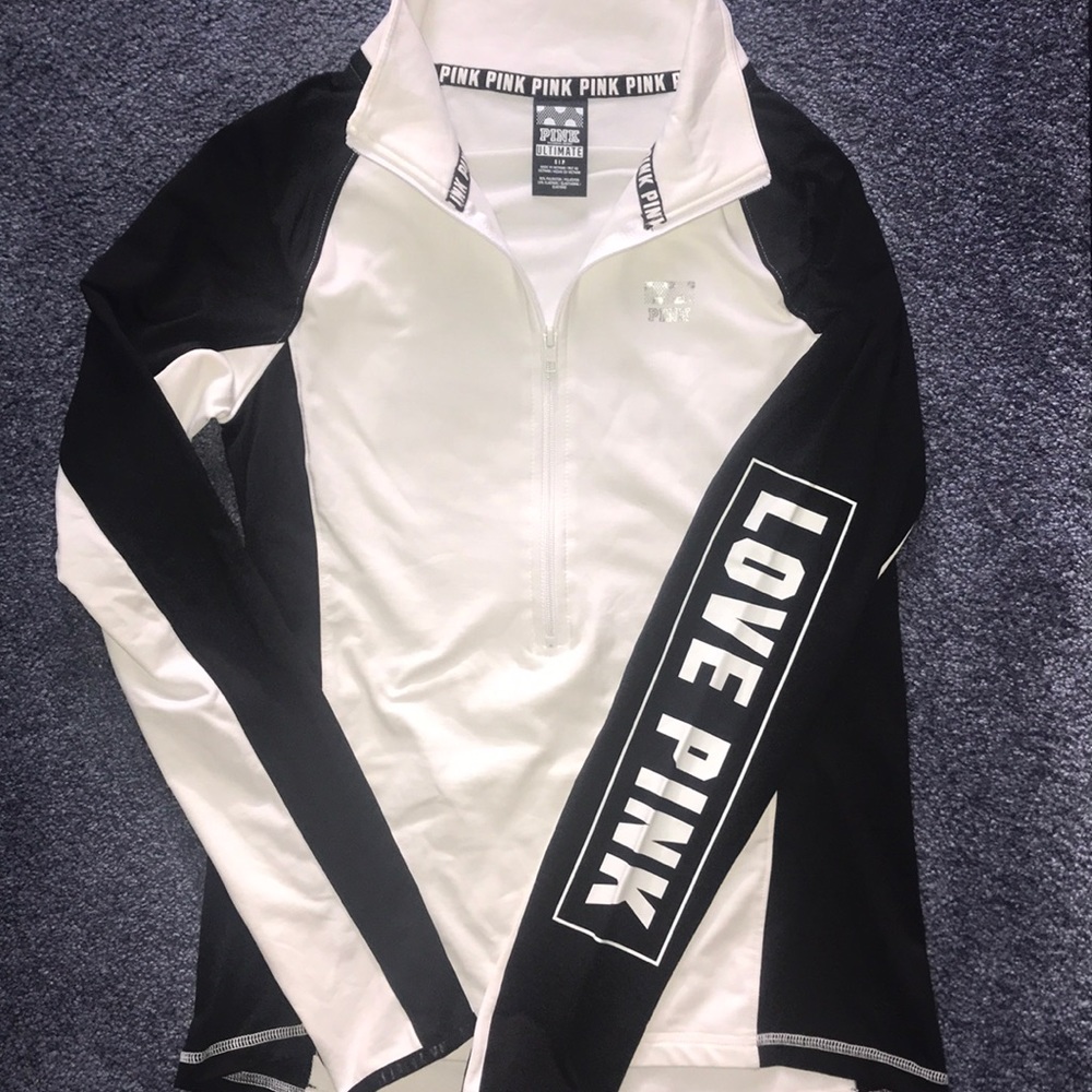🦄 alert! RARE VS Pink Ultimate 1/4 Zip